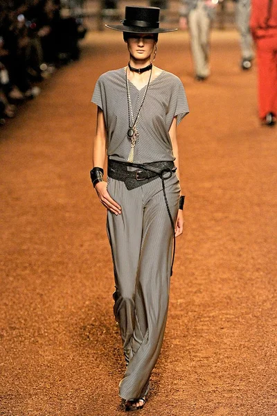 Look 37